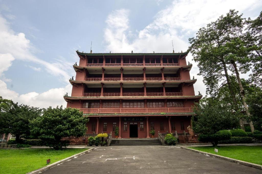 Lake Piedmont International Hotel Guangzhou Exterior photo