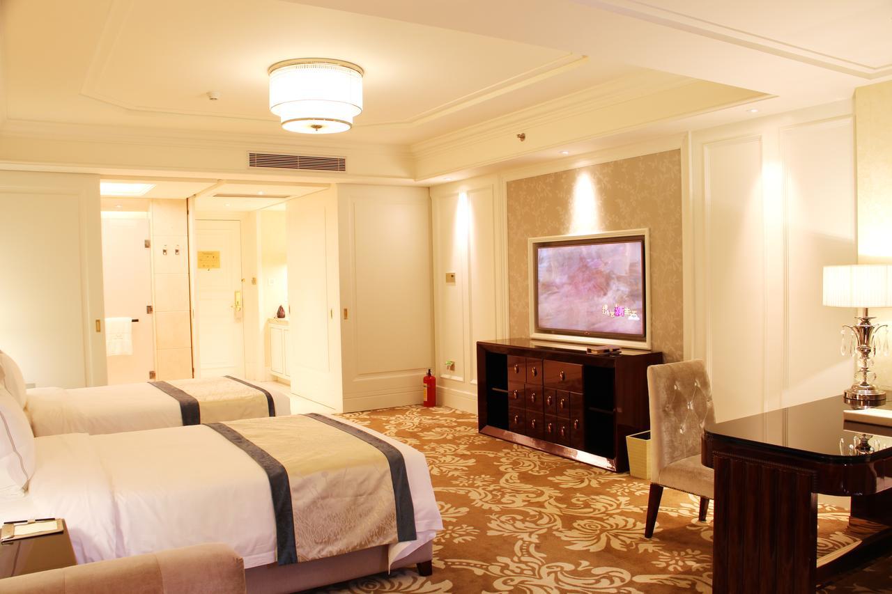 Lake Piedmont International Hotel Guangzhou Exterior photo